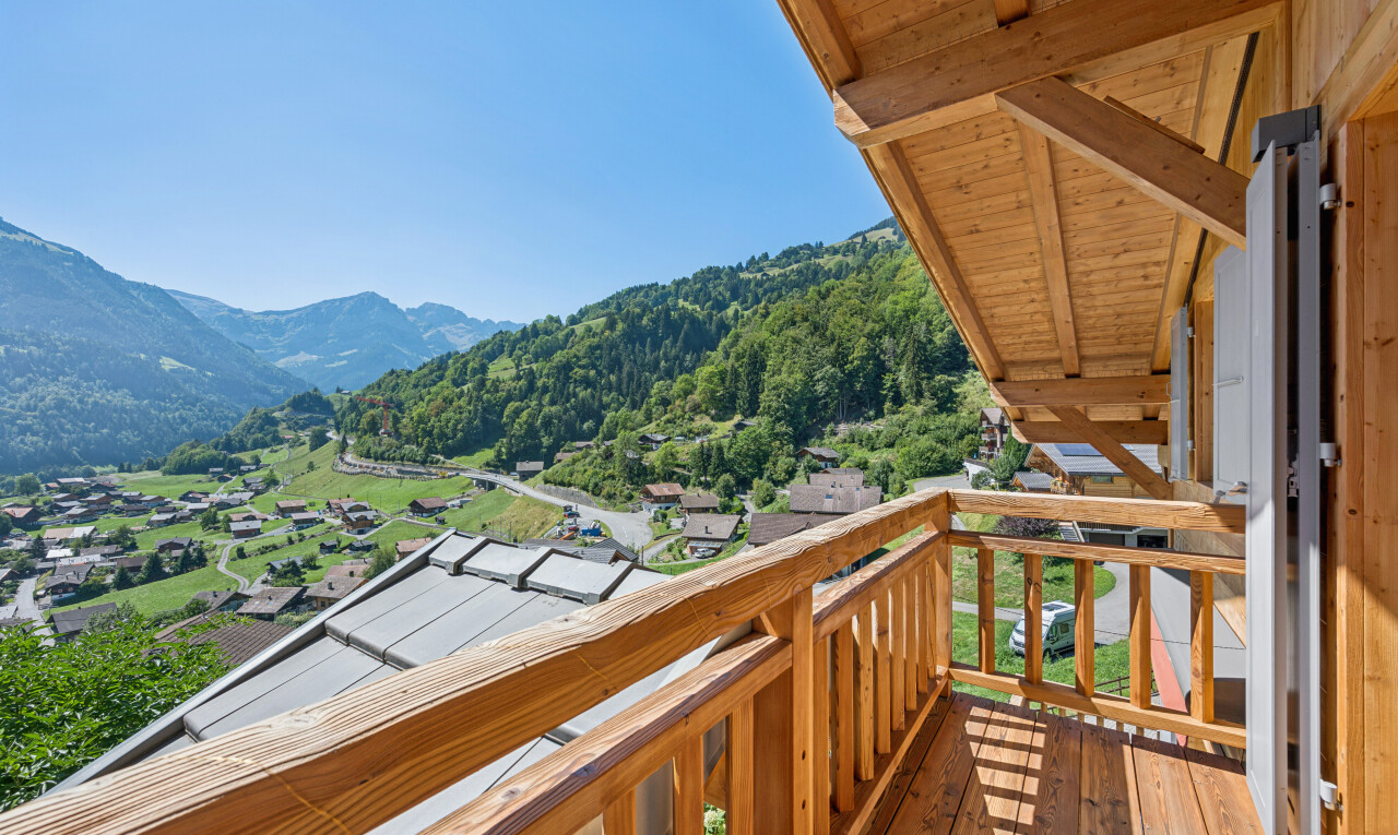 balcon avec balcon, view focus, day time, vue sur la montagne, et mountain view