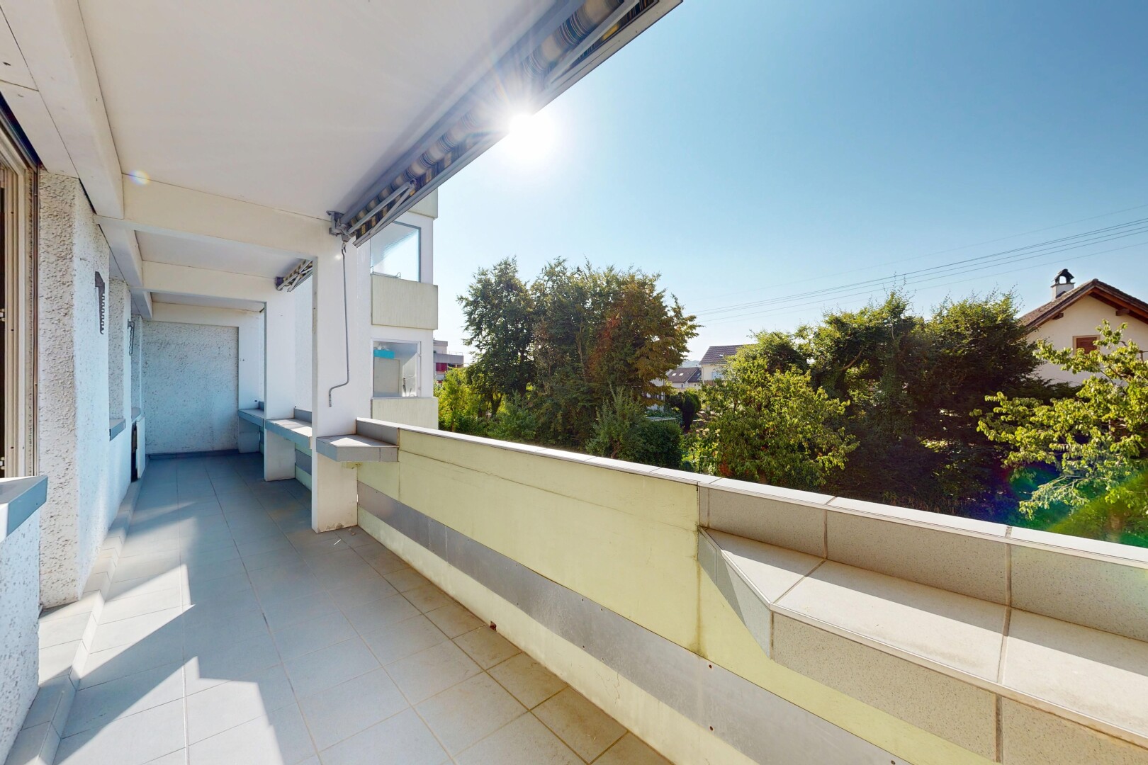 balkon mit balkon, day time, from property, und view focus
