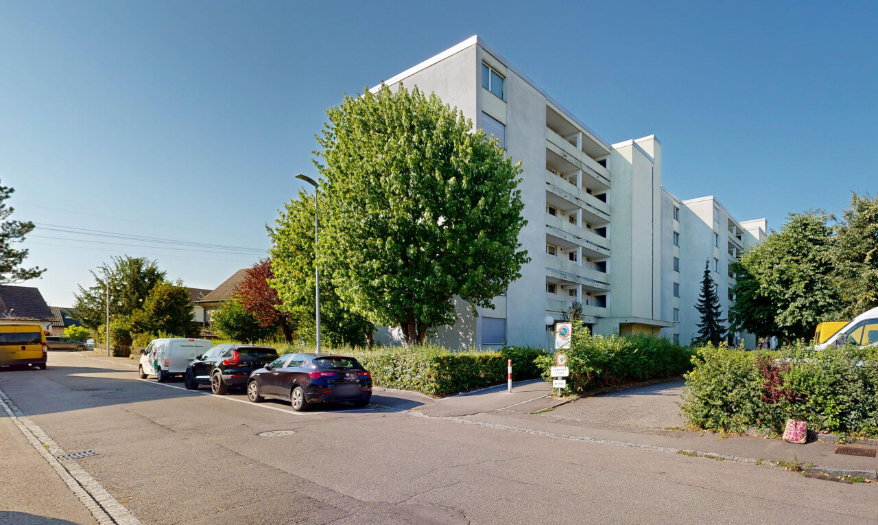 außenansicht mit day time, apartment complex view, und blick auf wohnanlage