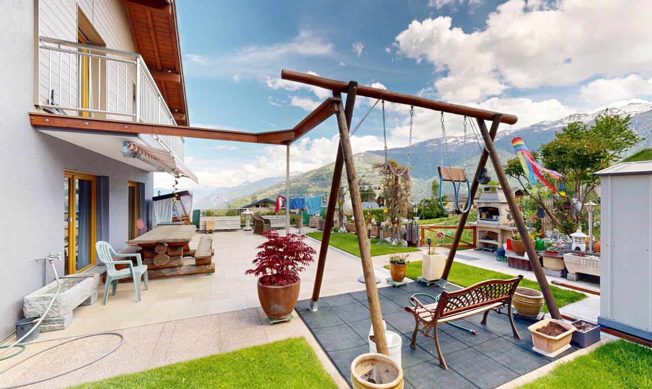 terrasse avec mountain view, vue sur la montagne, terrasse, from property, et day time