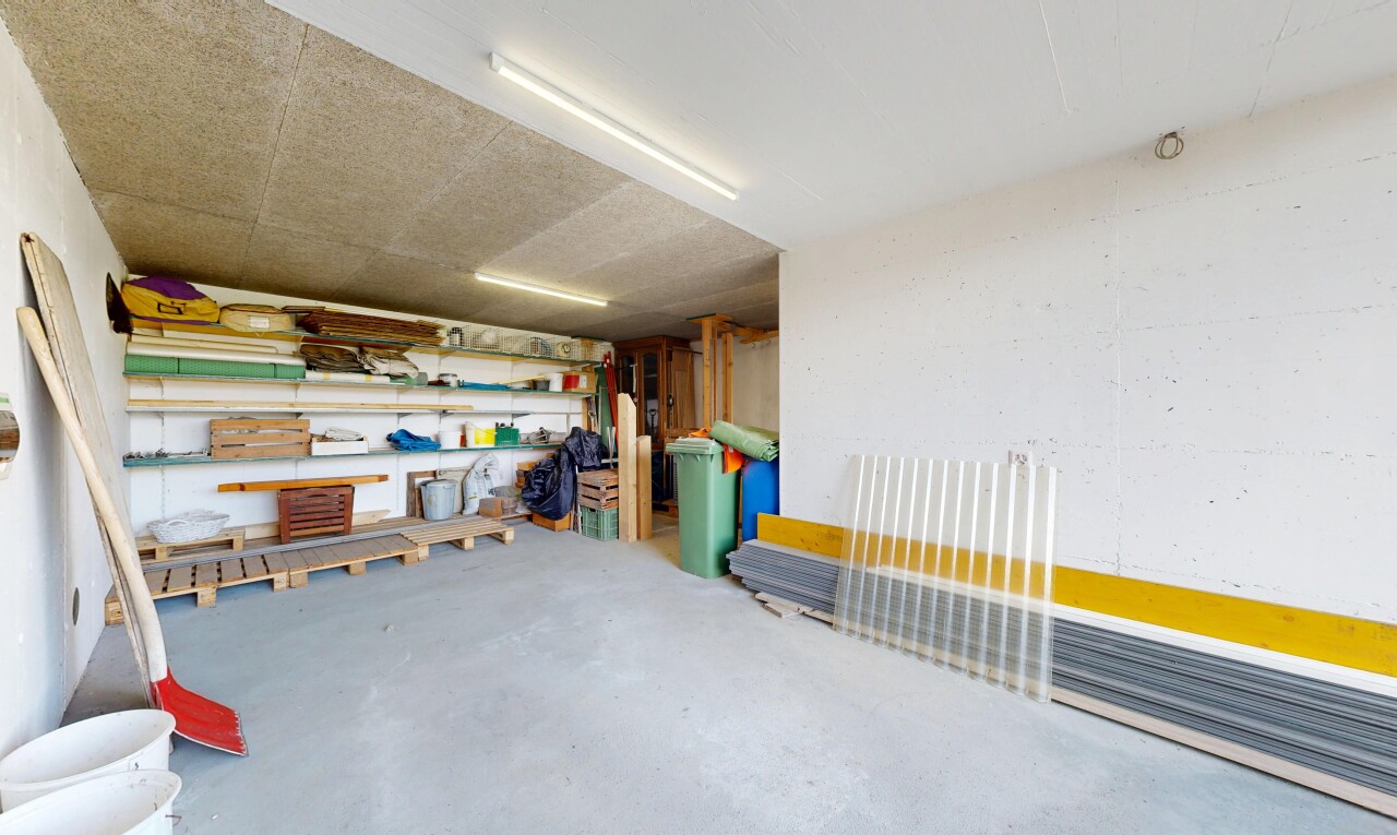 parking avec inside property