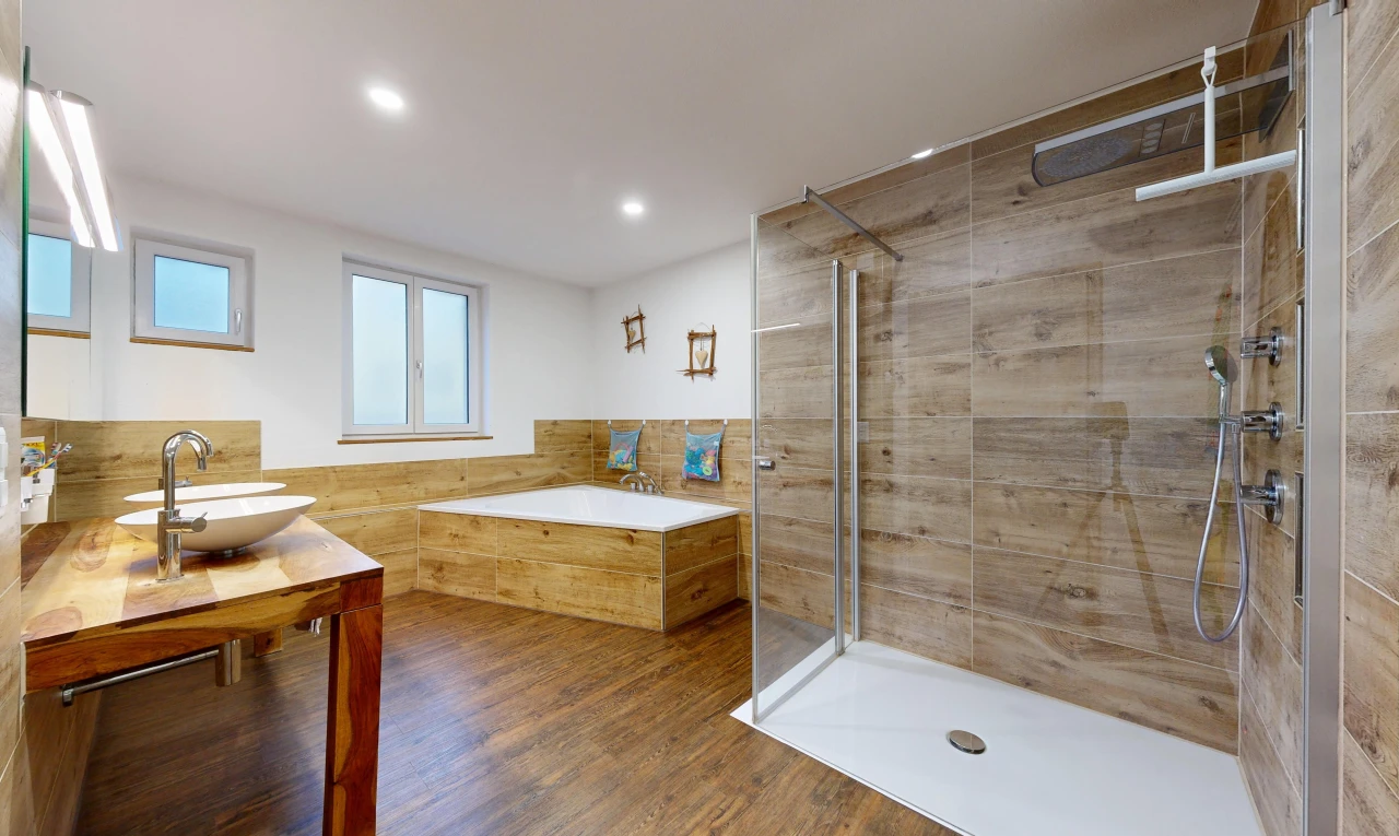 bad mit dusche, komplettes badezimmer, bad, schminktisch, und drywall