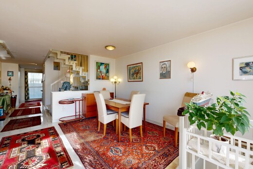 esszimmer mit inside property, natürliches licht, natural light, gipskartonwand, und drywall