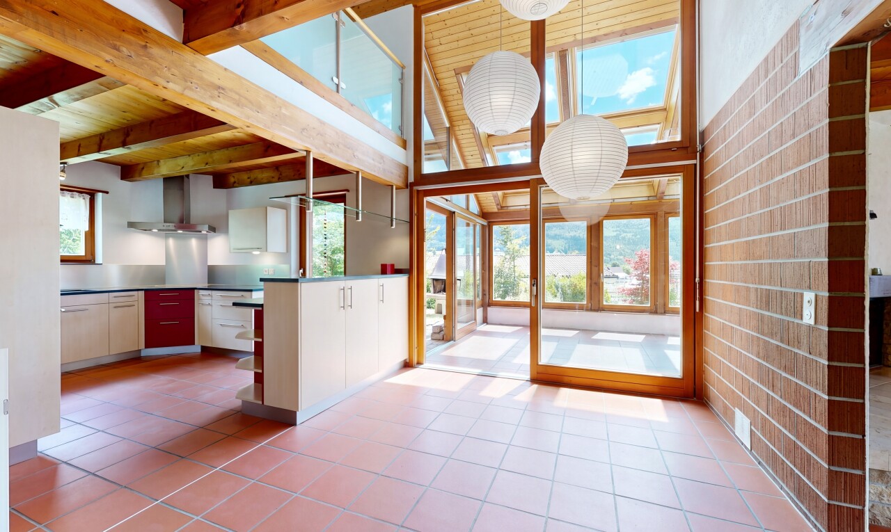 küche mit dunstabzugshaube, day time, high ceiling, hohe decke, und natürliches licht