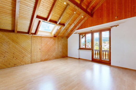 leerer raum mit holzwand, wood wall, balkendecke, beamed ceiling, und dated wood wall