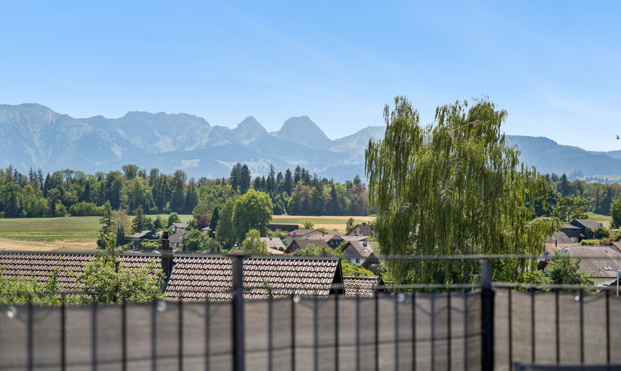blick auf die berge mit view focus, from property, mountain view, blick auf die berge, und day time