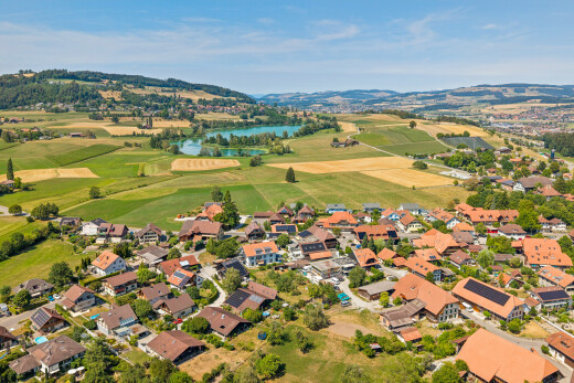 blick auf die berge mit day time, neighborhood view, aerial view, residential view, und wohngebietblick