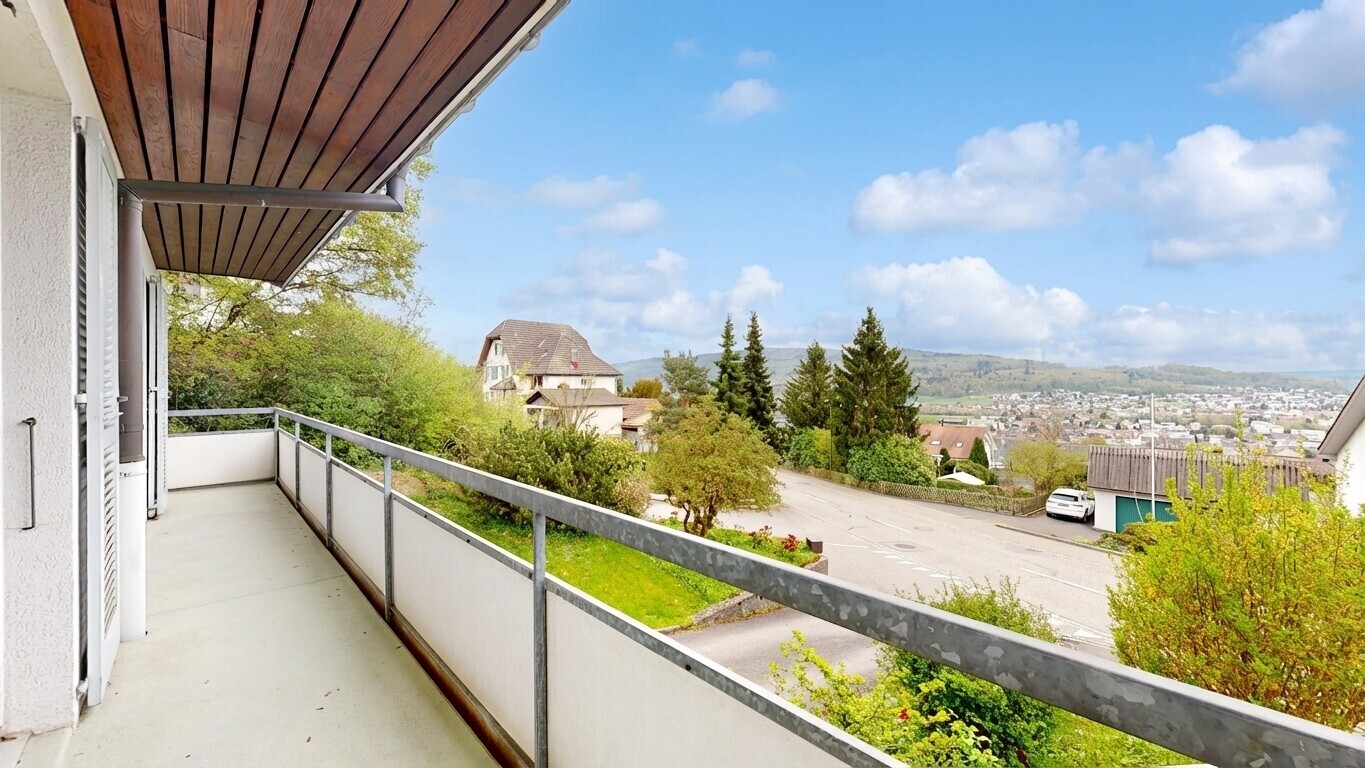 balcon avec from property, balcon, et day time