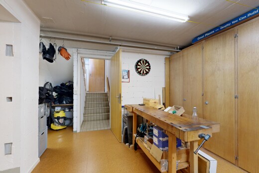 esszimmer mit light floor, inside property, treppen, vinyl floor, und vinylboden