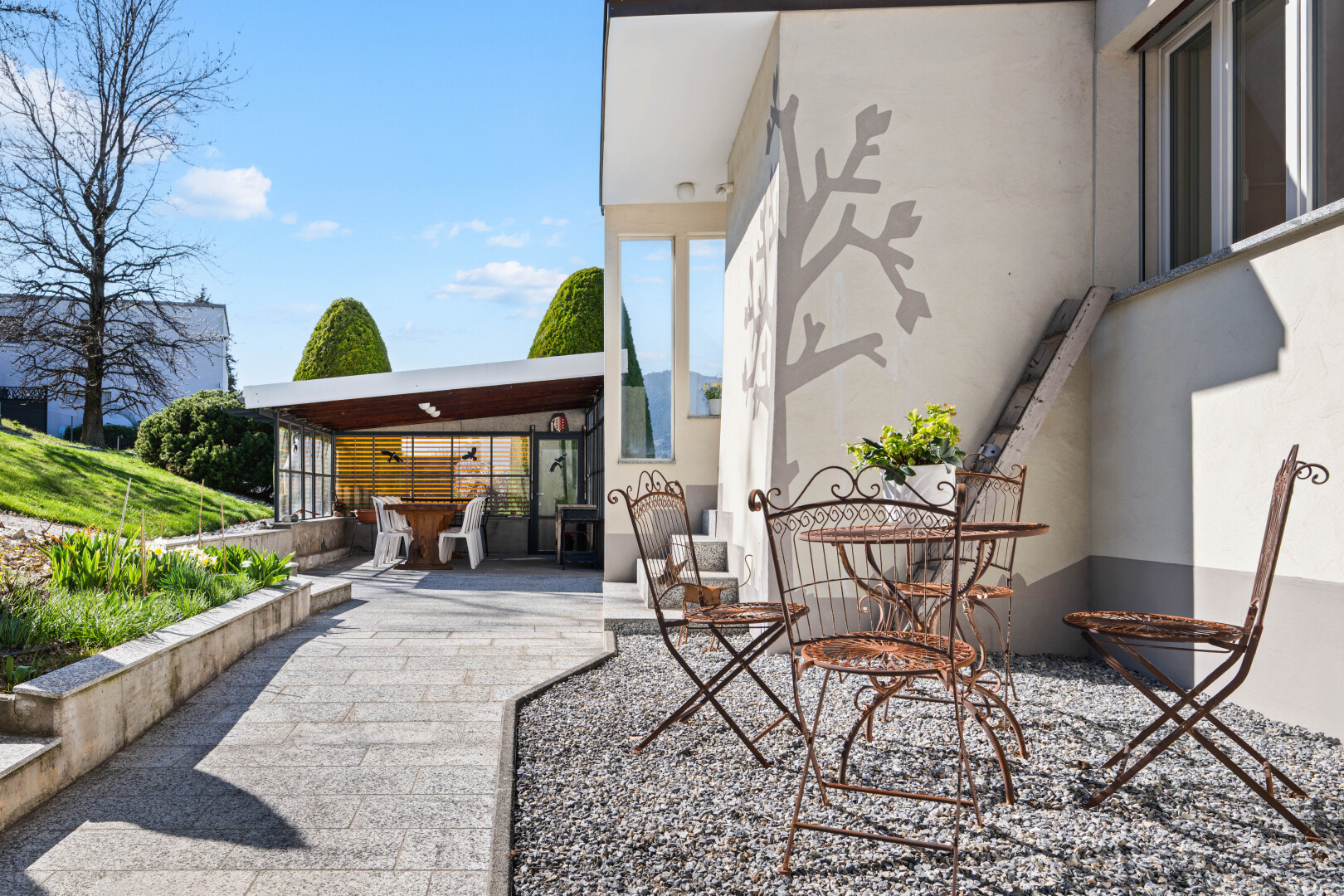 terrasse avec from property et day time
