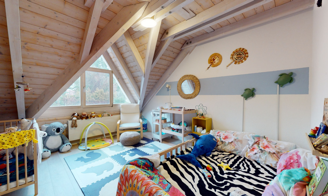 zimmer / schlafzimmer mit balkendecke, dachschräge, und holzdecke