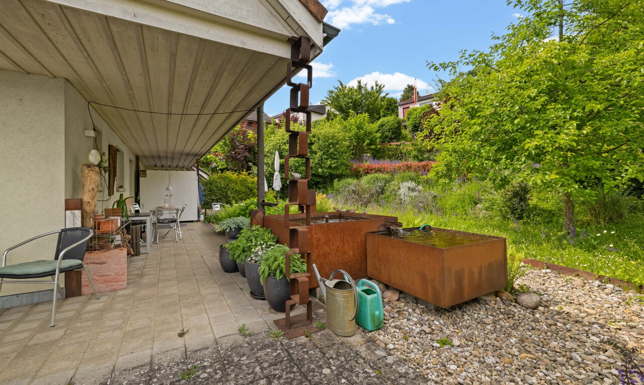 terrasse mit terrasse, day time, und from property