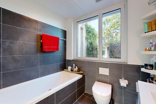 bad mit komplettes badezimmer, fliesenwand, tile wall, bad, und schminktisch