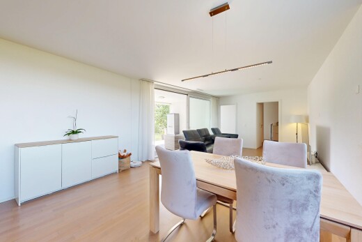 esszimmer mit holzfußboden, wood finish floor, gipskartonwand, drywall, und inside property