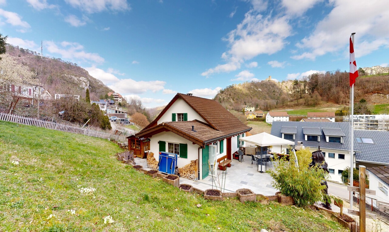 façade avec clôture, day time, terrasse, pelouse, et bardage en stuc