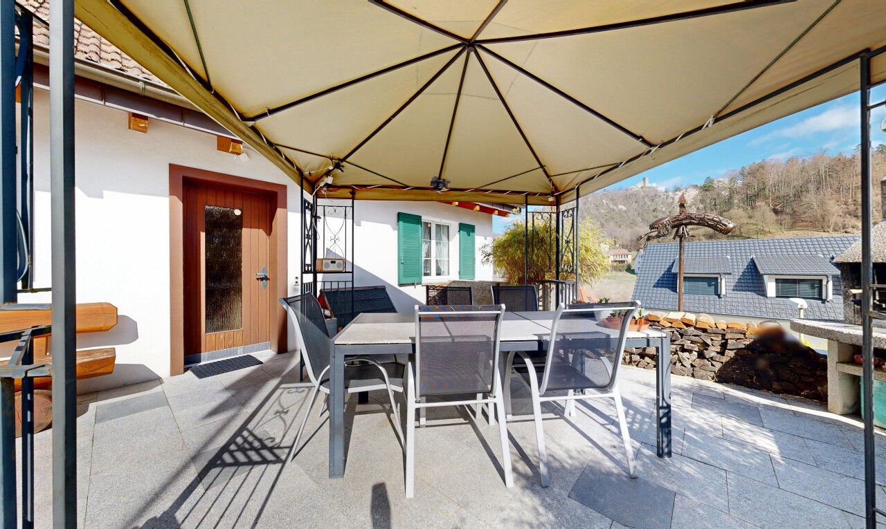terrasse avec coin repas extérieur, terrasse, day time, et from property