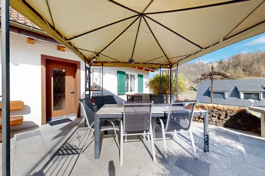 terrasse mit essbereich im freien, terrasse, day time, und from property