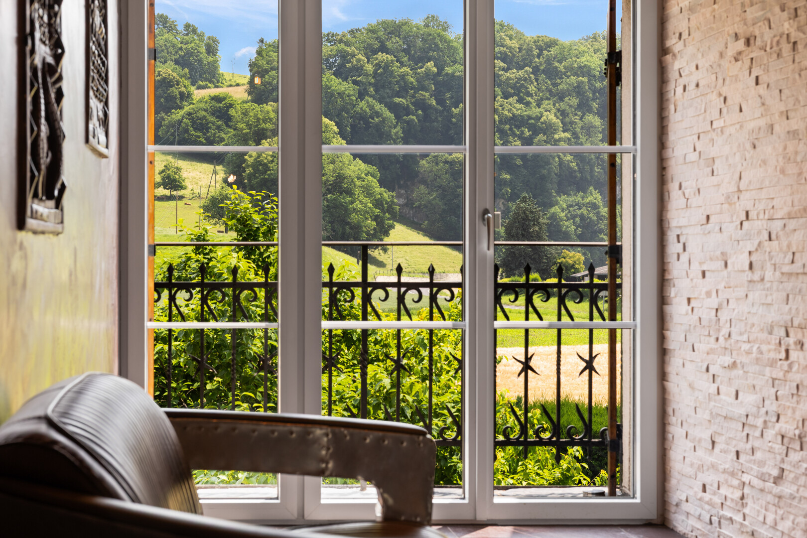 balcon avec inside property et day time