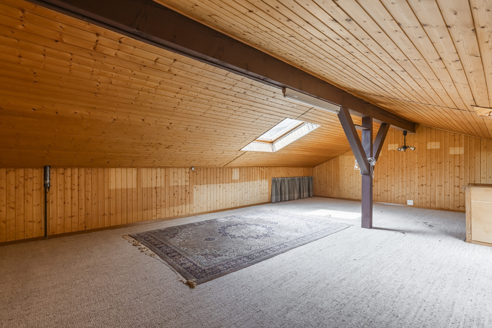 parking avec inside property