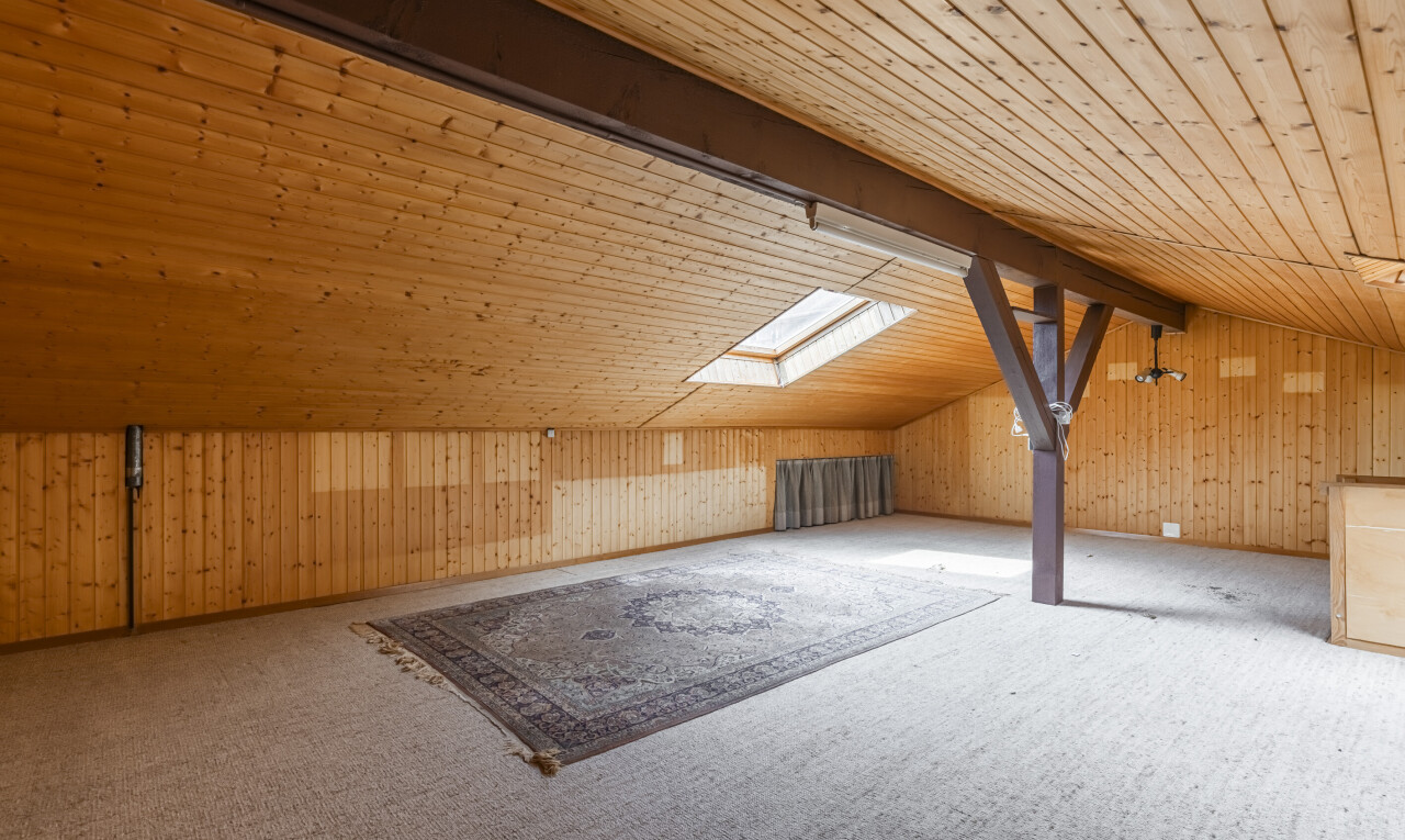 parking avec inside property