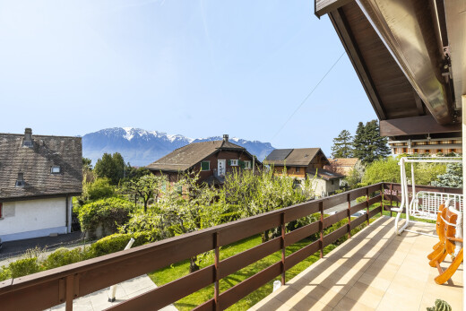 balcon avec vue sur la montagne, mountain view, day time, et from property