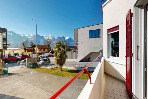 balcon avec vue sur la montagne, mountain view, day time, balcon, et from property