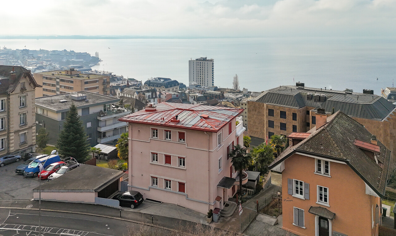 extérieur du bâtiment avec vue sur la ville, city view, et terrain vierge