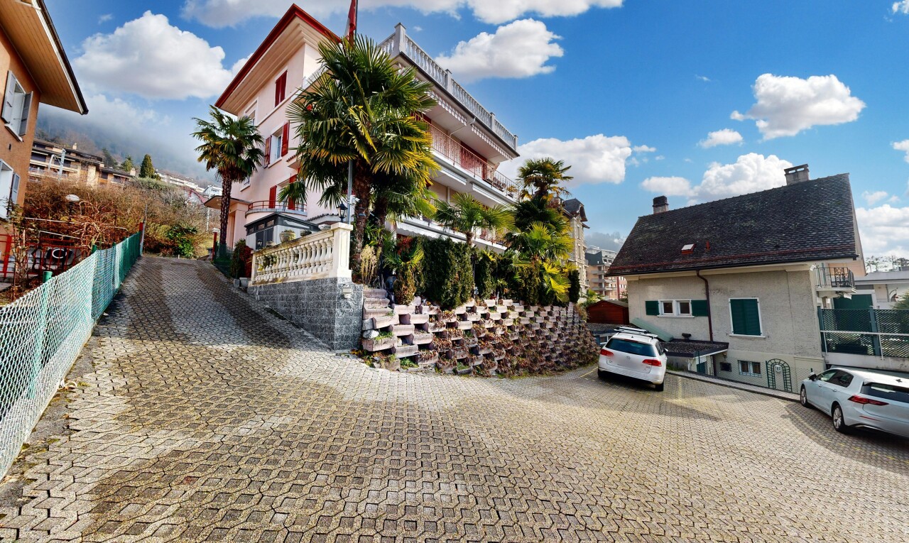 façade avec day time et property visible