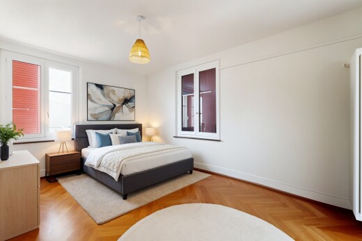 chambre avec sol en finition bois, wood finish floor, cloison sèche, drywall, et parquet floor