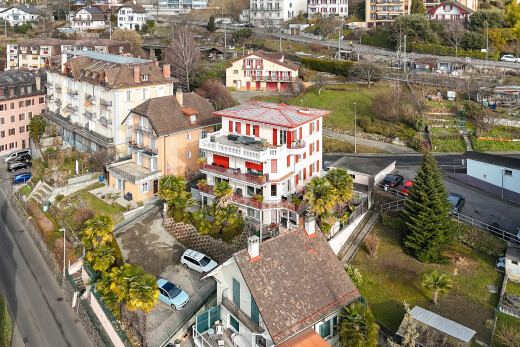 extérieur du bâtiment avec power lines view