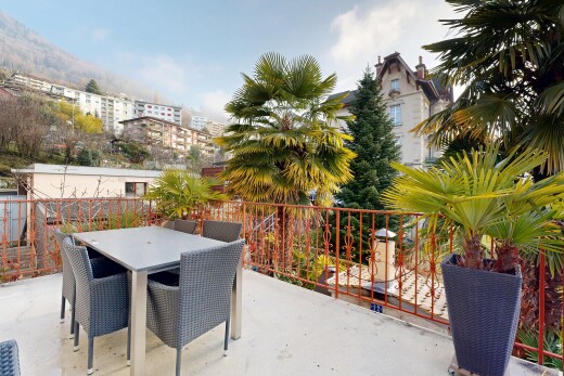 terrasse avec terrasse, coin repas extérieur, day time, et from property