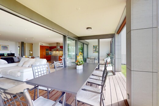 terrasse mit essbereich im freien