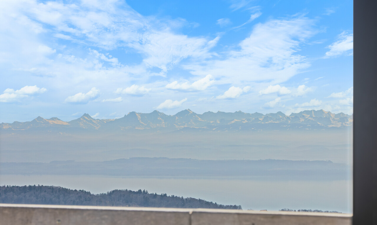 vue sur la mer avec vue sur la montagne