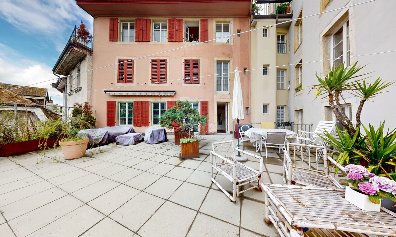 terrasse mit day time, essbereich im freien, terrasse, und property visible