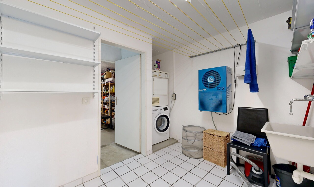 wäschekammer mit drywall, gipskartonwand, inside property, waschturm, und waschbecken
