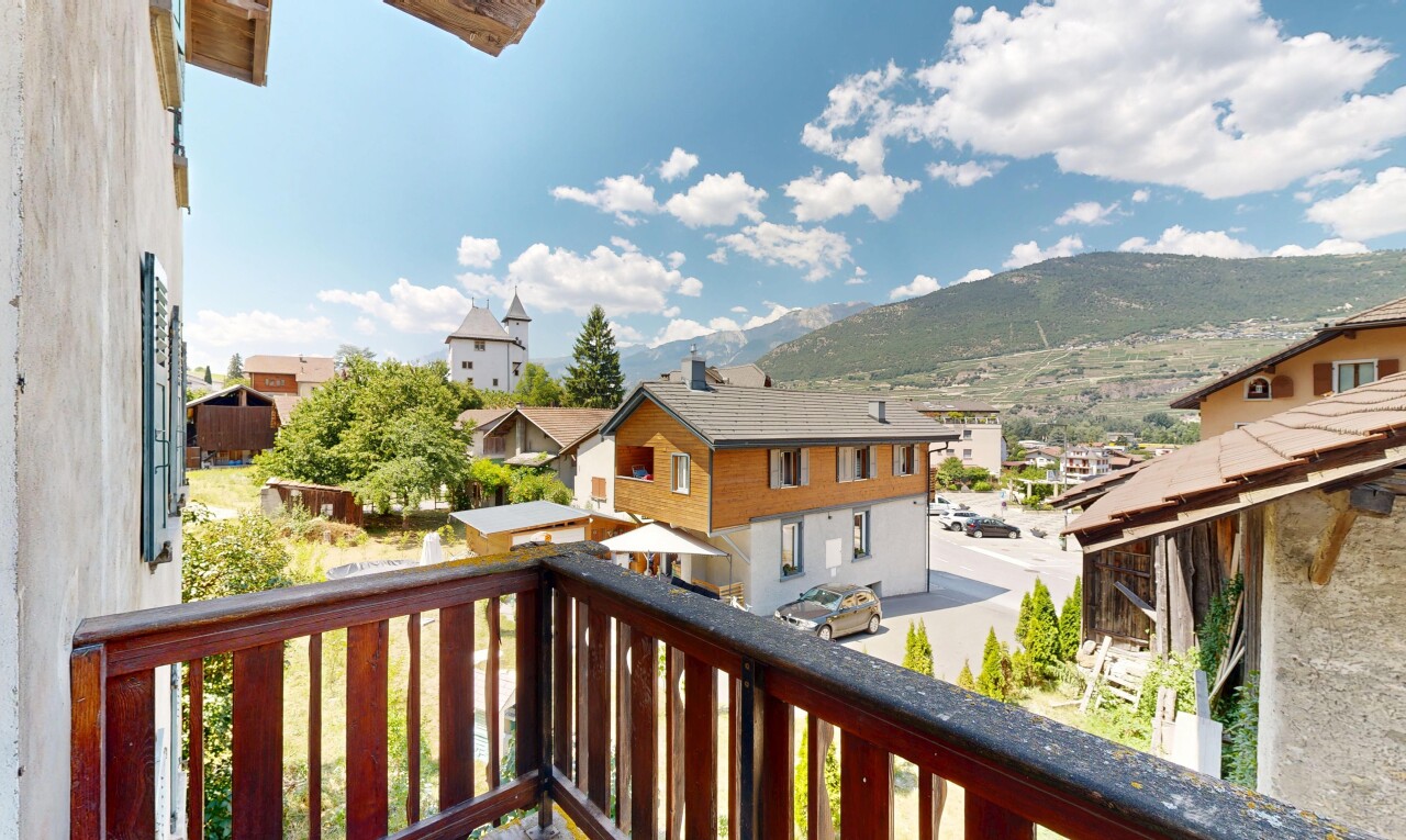 balcon avec balcon, from property, day time, vue sur la montagne, et mountain view