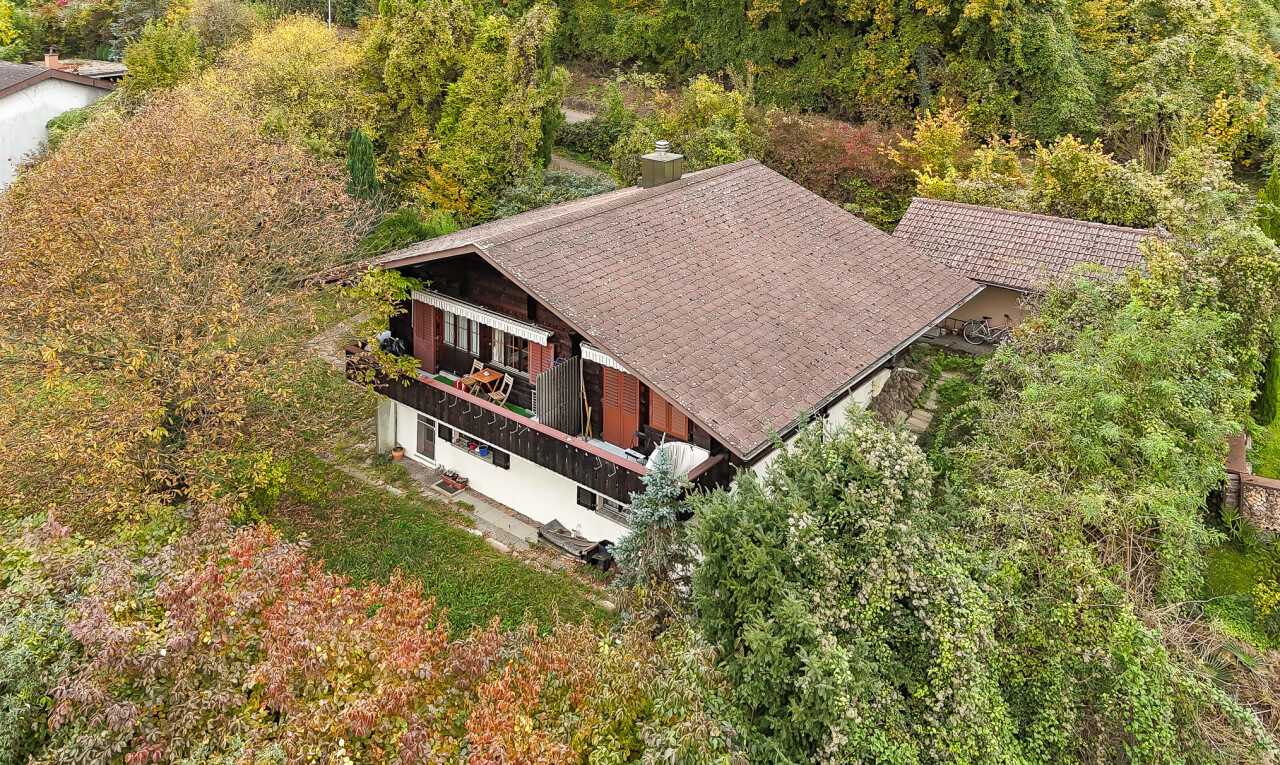 façade avec drone view et balcon