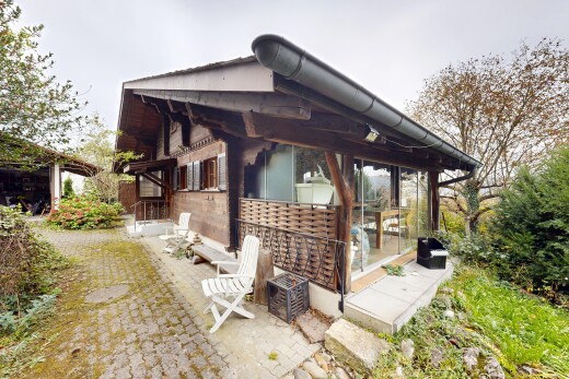 façade avec overcast, property visible, et terrasse
