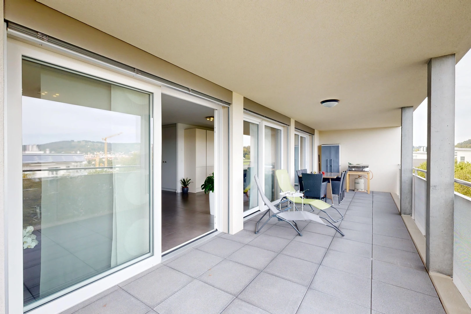 terrasse avec balcon