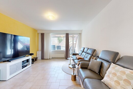 salon avec télévision, inside property, lumière naturelle, natural light, et cloison sèche