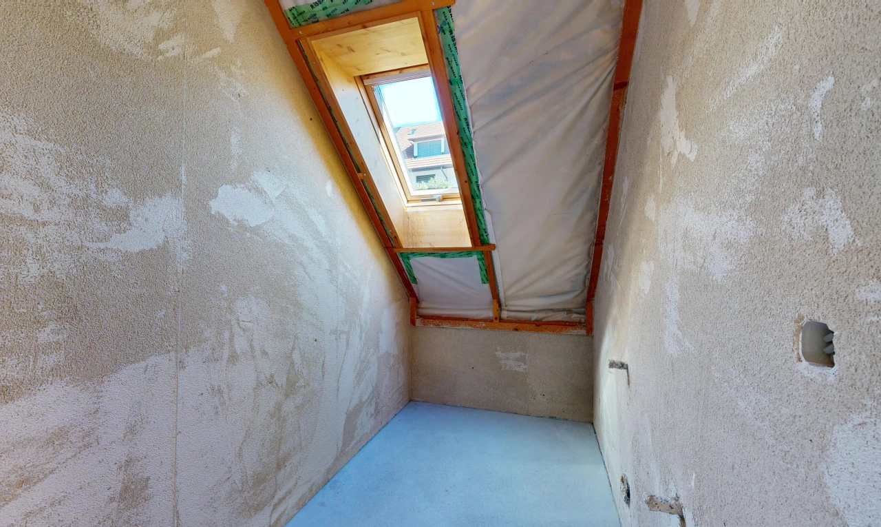 leerer raum mit natürliches licht, concrete floor, betonboden, und inside property