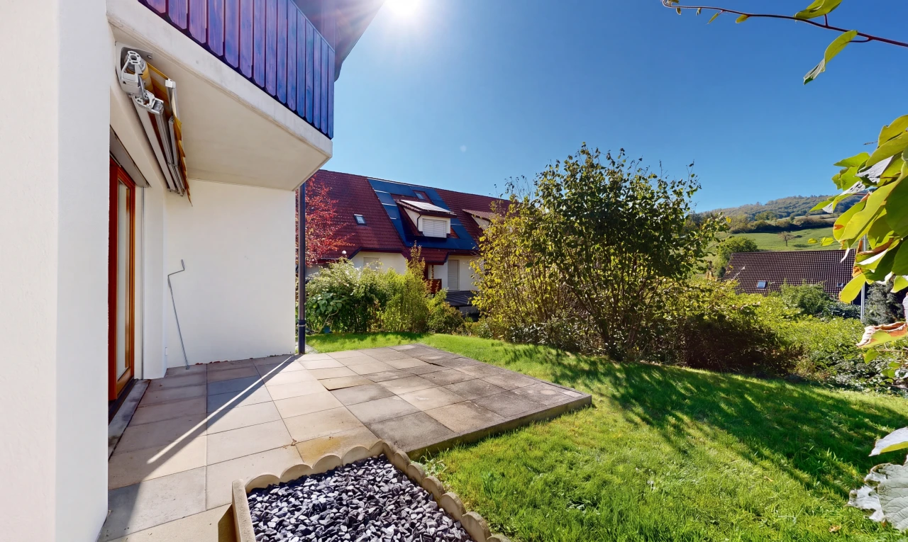 garten mit terrasse, from property, day time, und rasen
