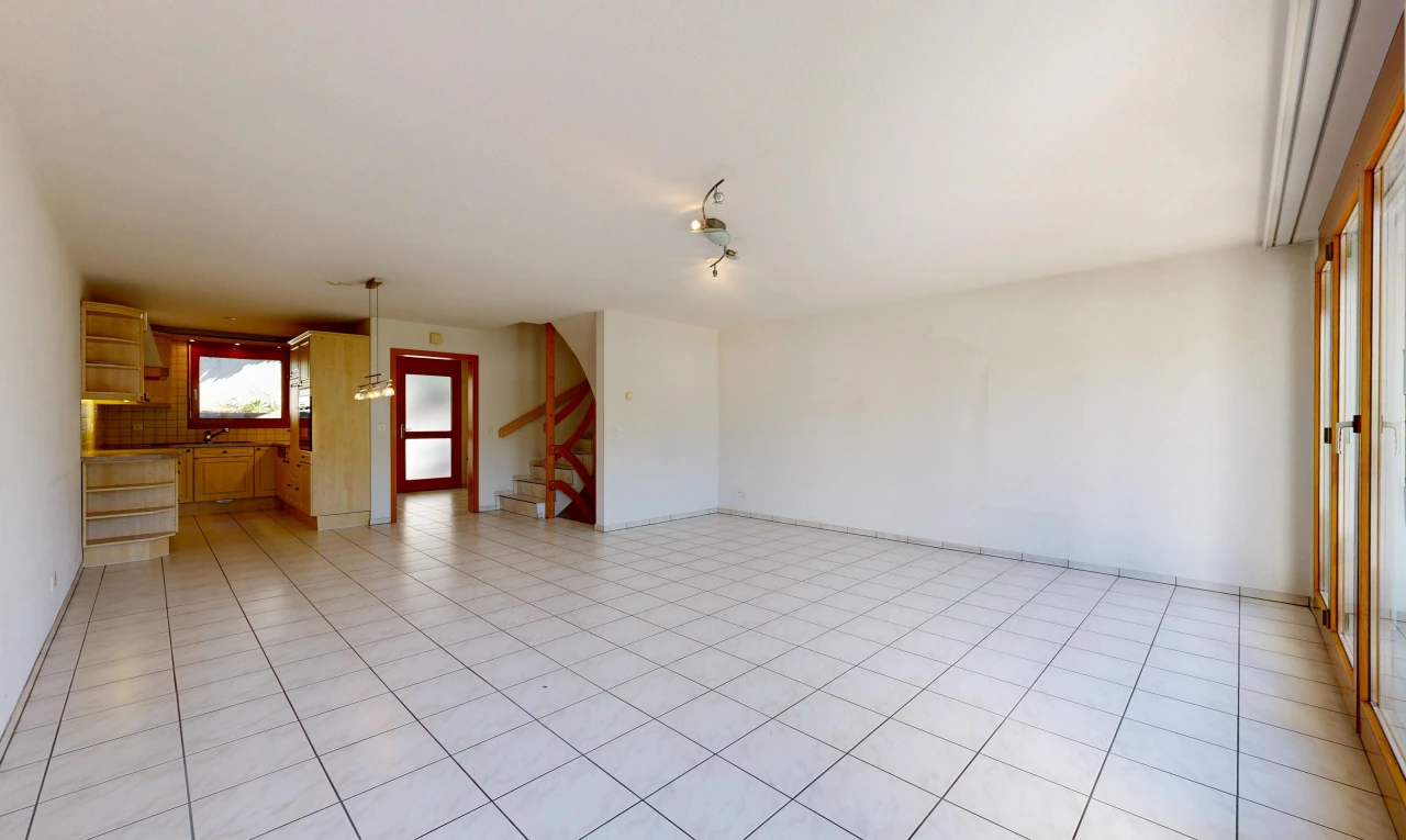 leerer raum mit deckenbeleuchtung, light floor, treppen, drywall, und gipskartonwand