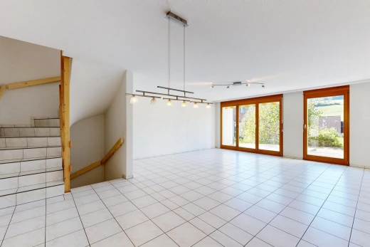 leerer raum mit deckenbeleuchtung, treppen, light floor, drywall, und gipskartonwand