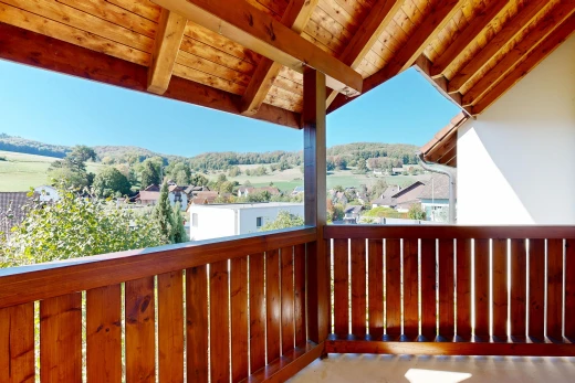 balkon mit balkon, view focus, day time, und from property