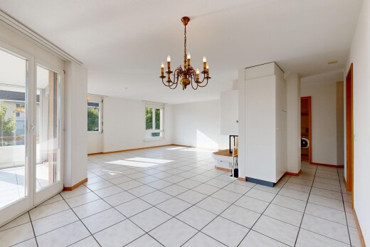 leerer raum mit natural light, natürliches licht, inside property, drywall, und gipskartonwand