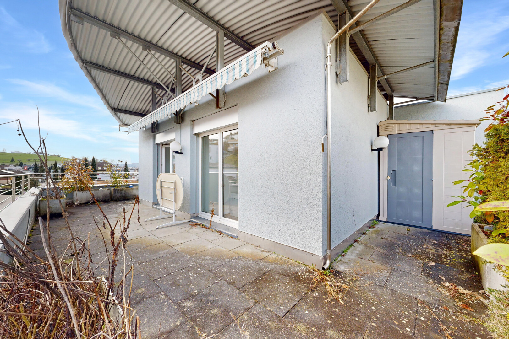 terrasse mit day time, from property, markise, und terrasse