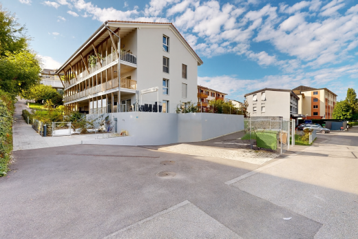 façade avec clôture, day time, et portail