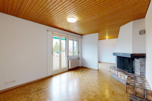pièce vide avec lumière naturelle, natural light, cloison sèche, drywall, et inside property