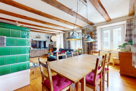 esszimmer mit wood finish floor, holzfußboden, natural light, natürliches licht, und inside property